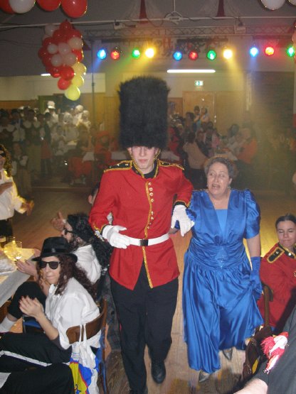 Kostuemball 2010 360.jpg